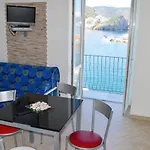 Maridea - La Darsena Ponza