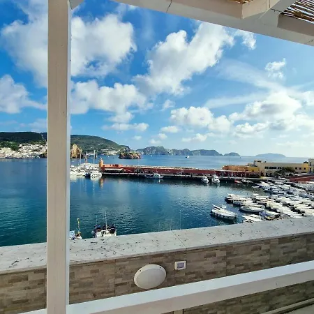 Maridea - La Darsena Ponza