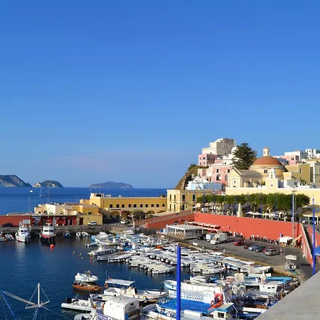 Maridea - La Darsena Ponza